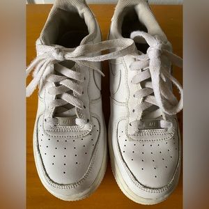 Nike Air Force 1 White size 5Y/Womens 7